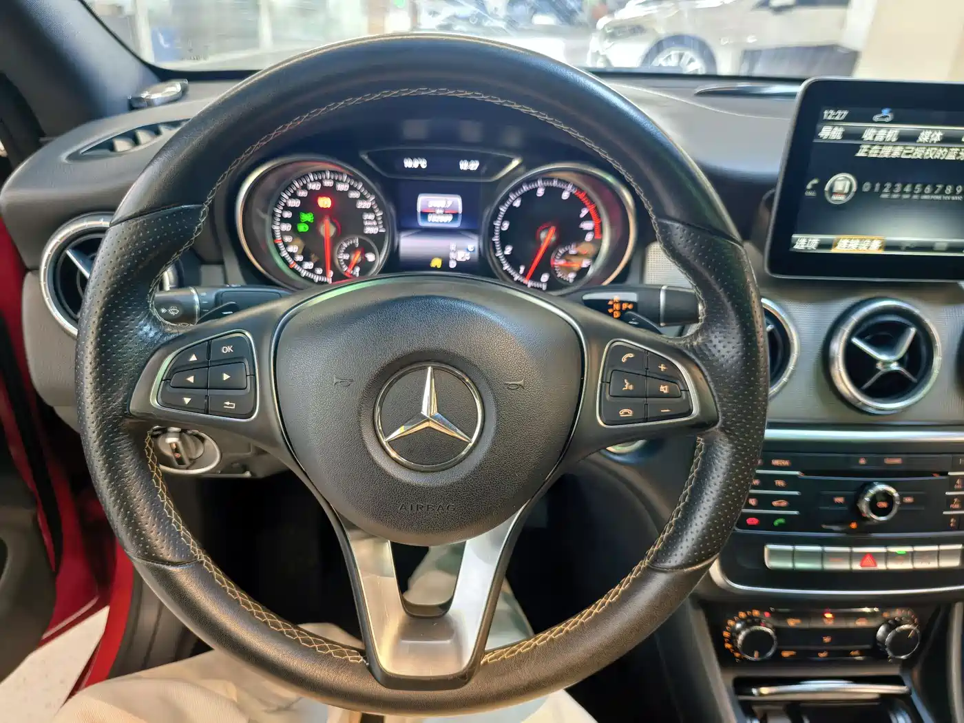 Mercedes-Benz CLA (Import) 2017 Facelift CLA 200 Style фото 10