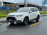Фото 3 - Mitsubishi Outlander