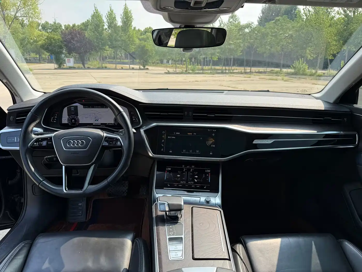Photo 9 - Audi A6L