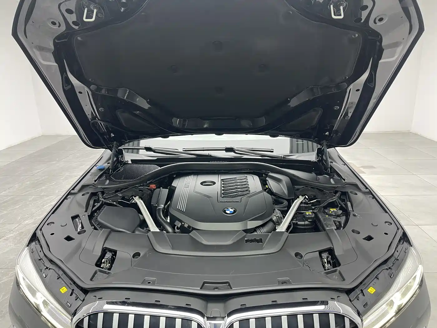 BMW 7 Series 2019 Facelift 740Li xDrive Executive M Sport Package фото 18