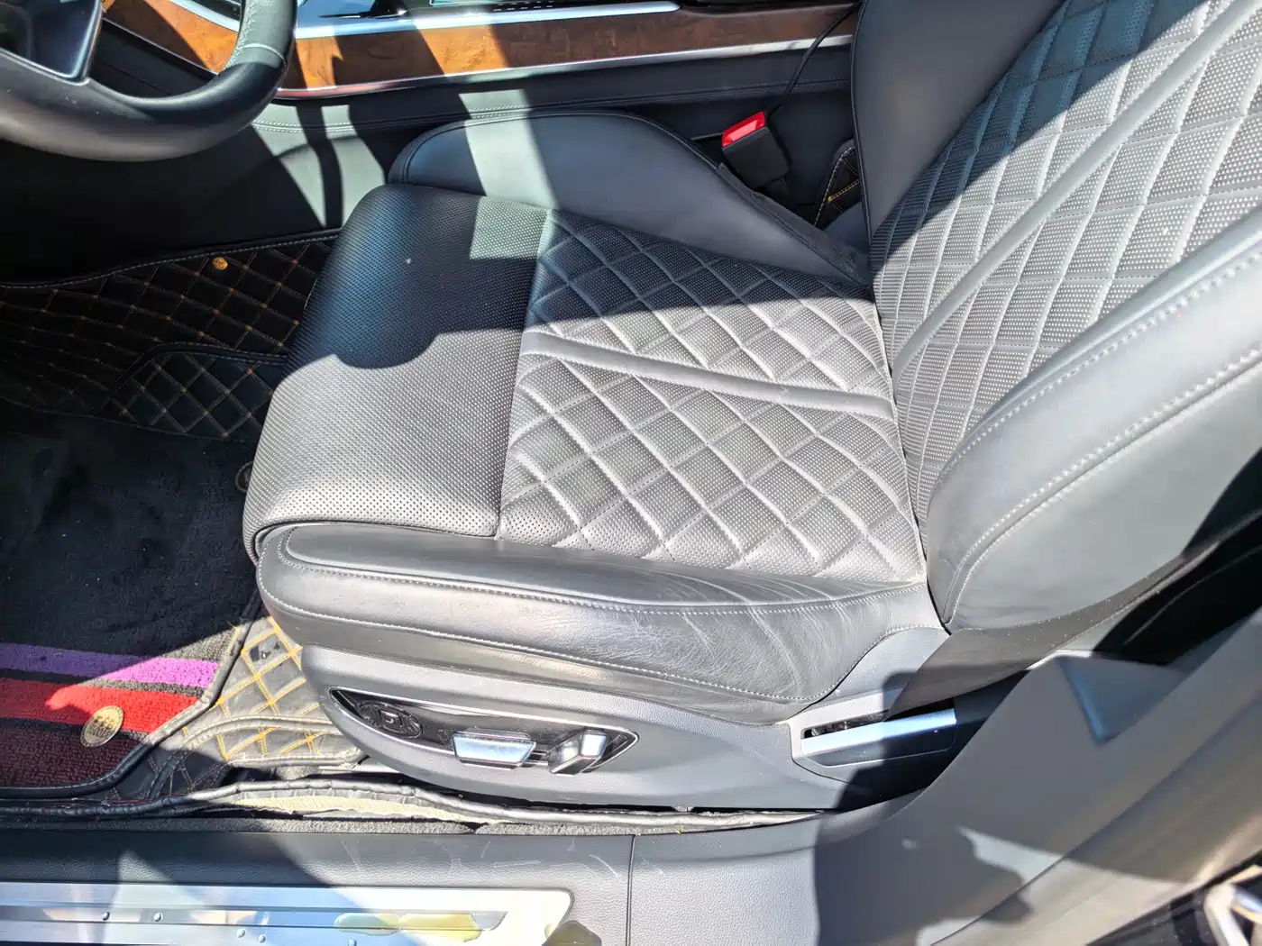 Audi A8 2022 A8L 55 TFSI quattro Luxury Collector's Edition фото 8