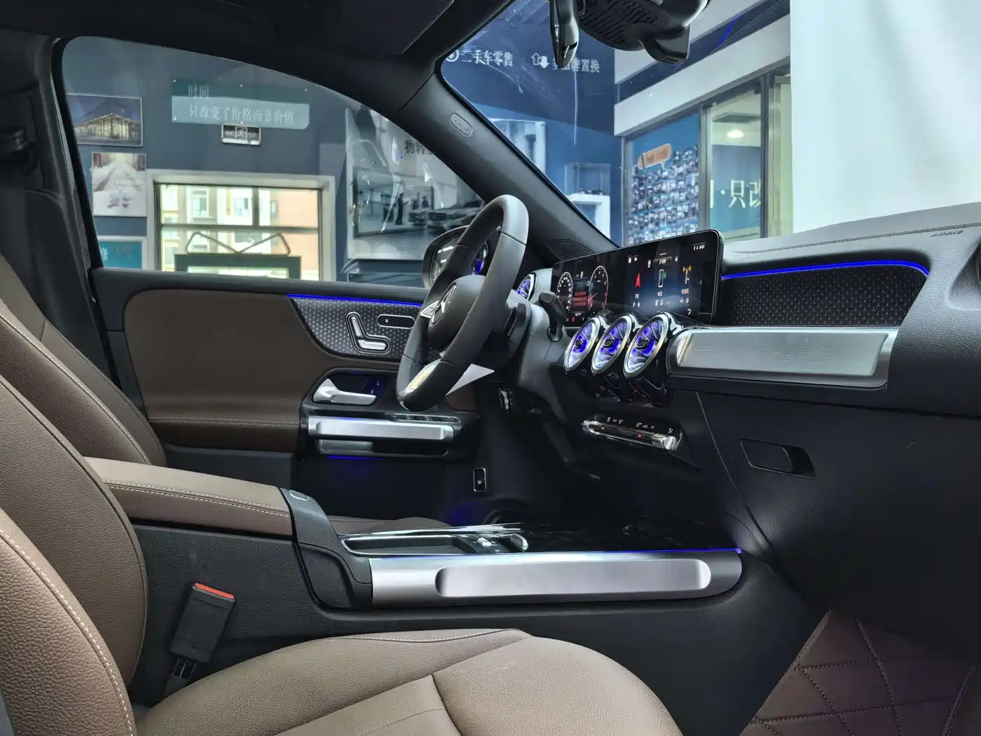Mercedes-Benz GLB 2025 GLB 220 Dynamic фото 6