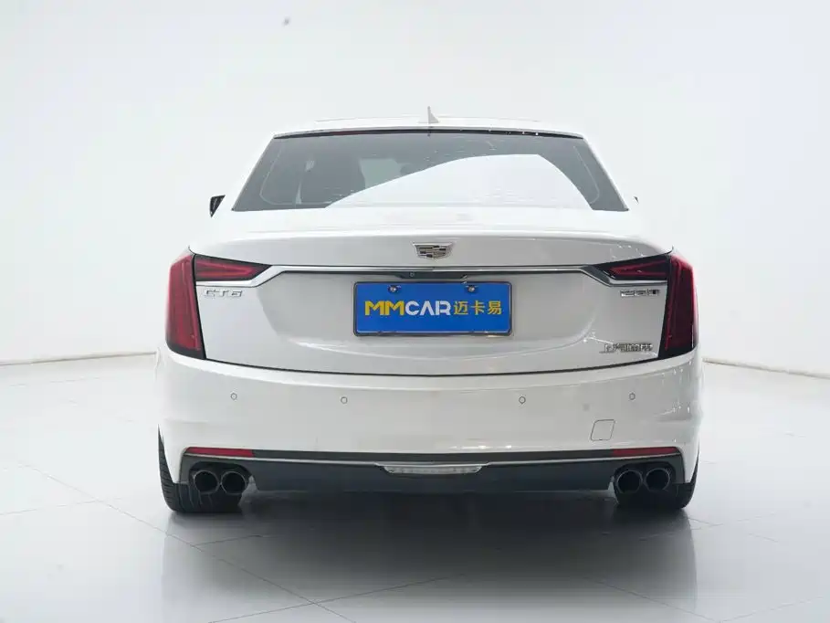 Фото 11 - Cadillac CT6