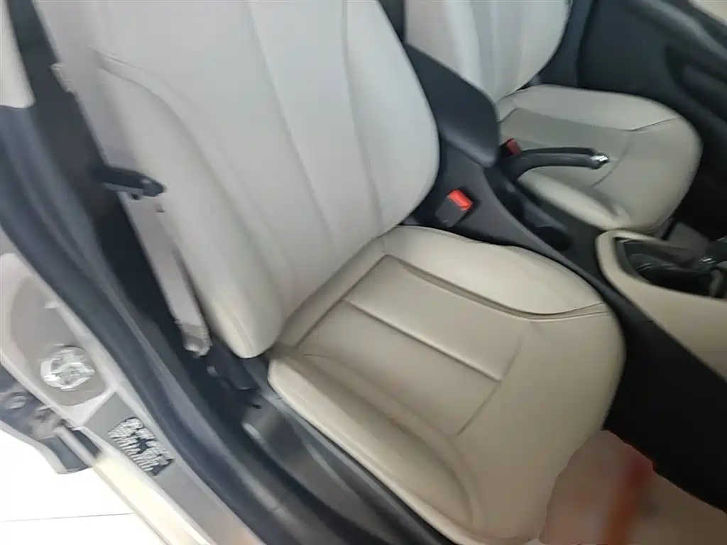 Buick Excelle 2018 15T Dual Clutch Elite (China V) фото 25