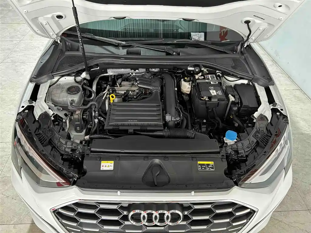 Audi A3 2023 Facelift Sportback 35 TFSI Luxury Sport фото 21