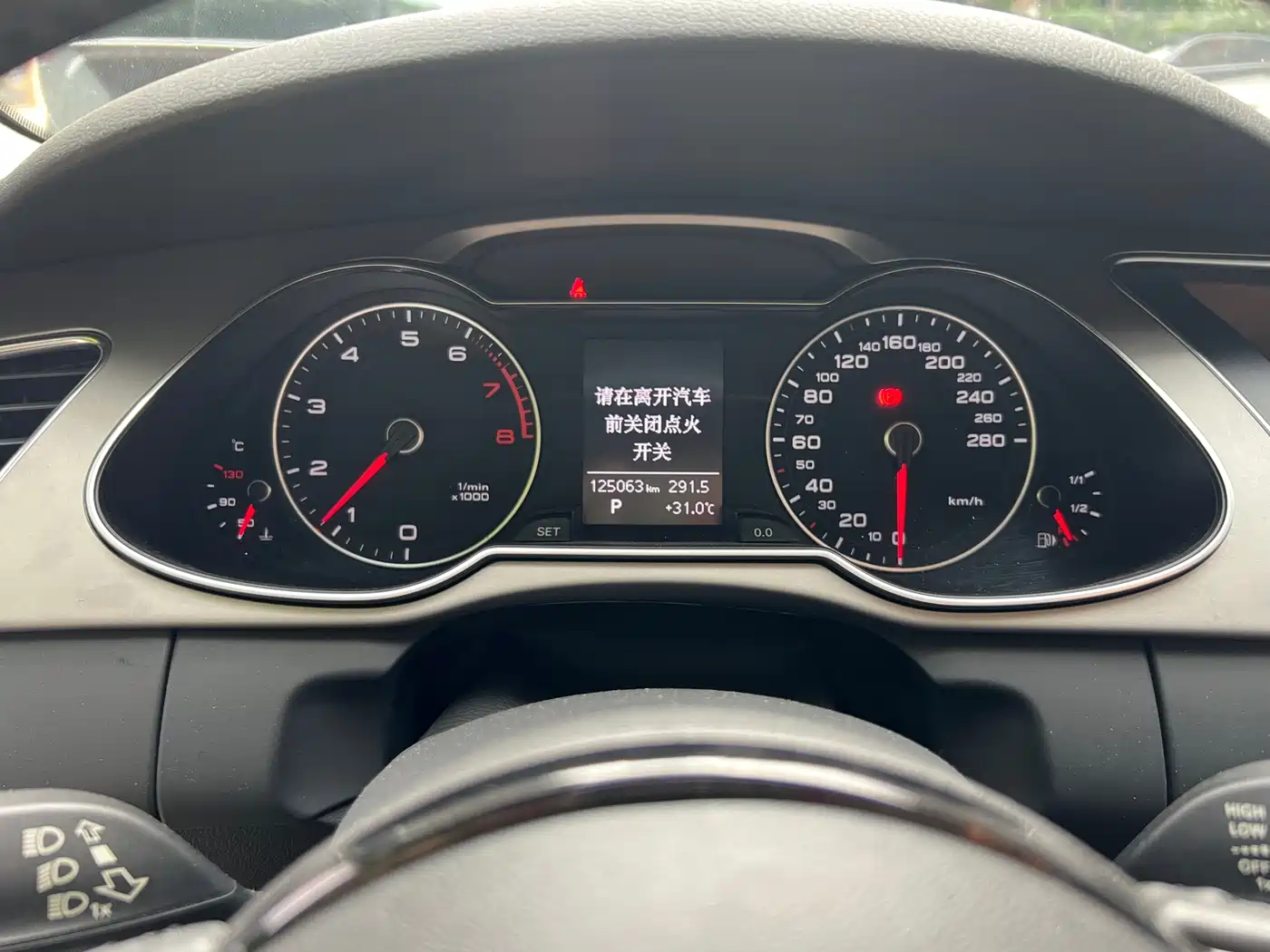 Фото 15 - Audi A4L