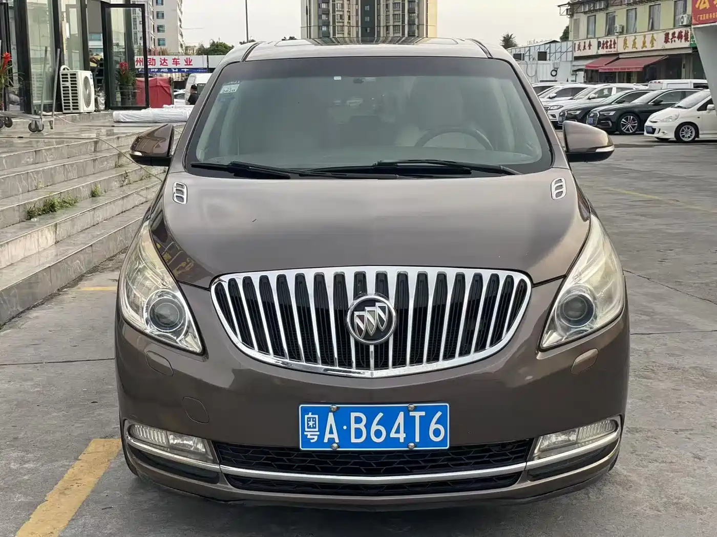Buick GL8 2013 3.0L GT Luxury Business Elegance Edition фото 2