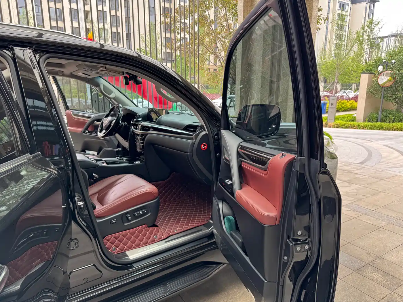 Lexus LX 2019 570 Dynamic Luxury Edition фото 7