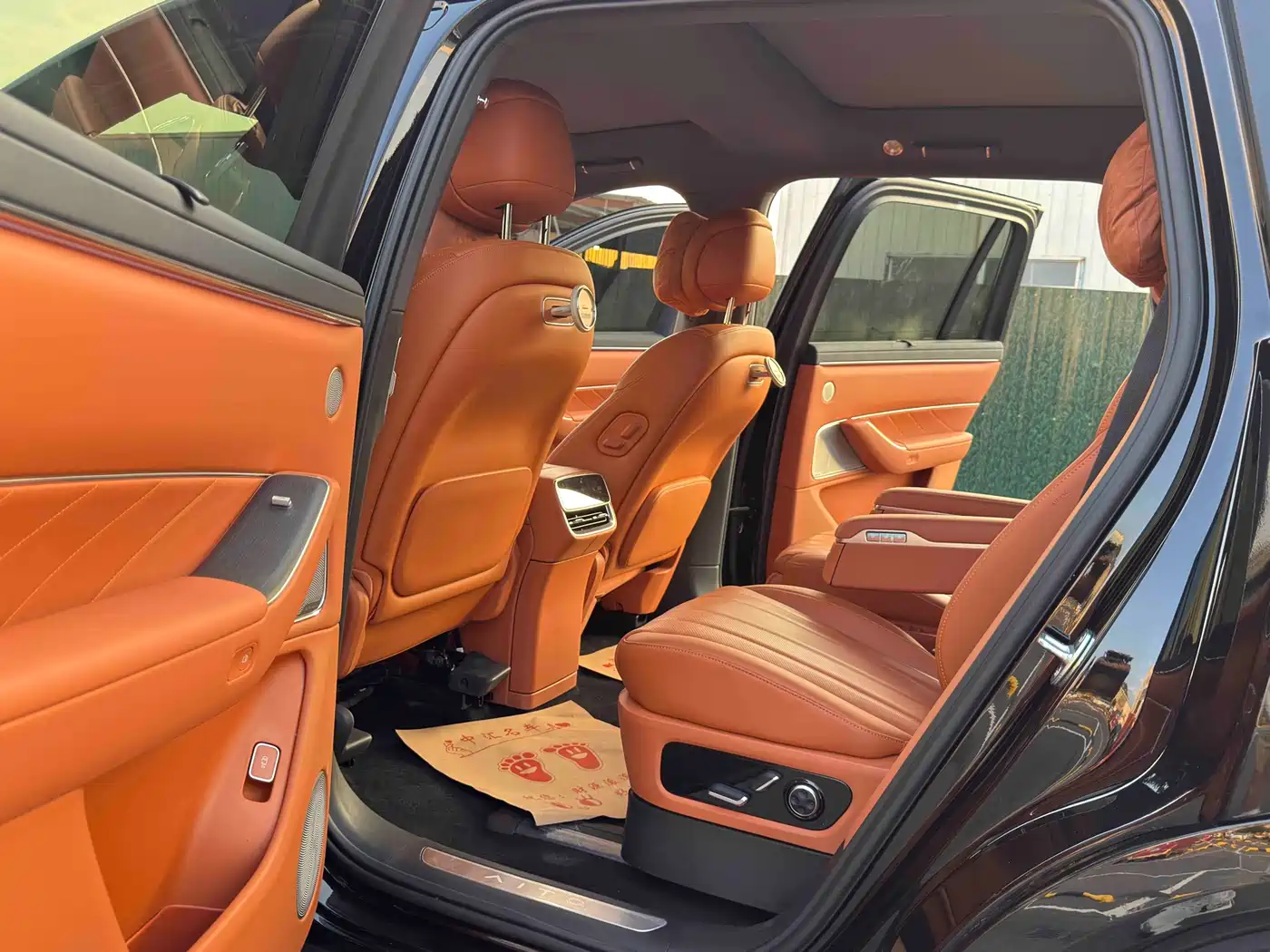 AITO Wenjie AITO M8 2025 Pure Electric Max+ 6-seater AWD фото 10
