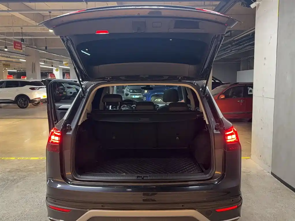 Volkswagen Tayron 2020 330TSI 2WD Luxury Smart Edition фото 13