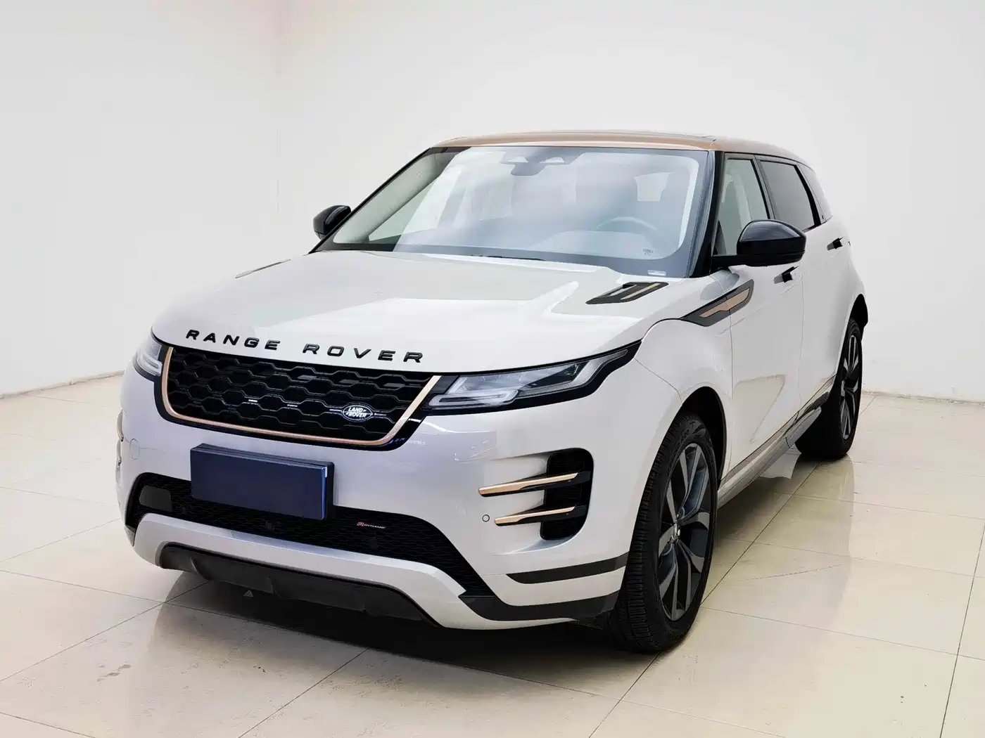 Land Rover Range Rover Evoque 2023 Range Rover Evoque L 249PS Corinthian Bronze Special Edition