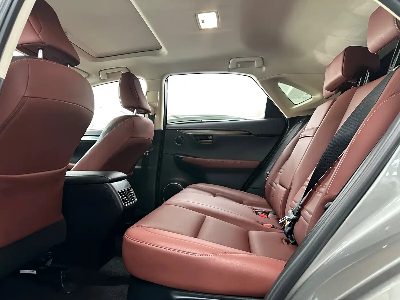 Lexus NX 2015 200t AWD F Sport фото 10