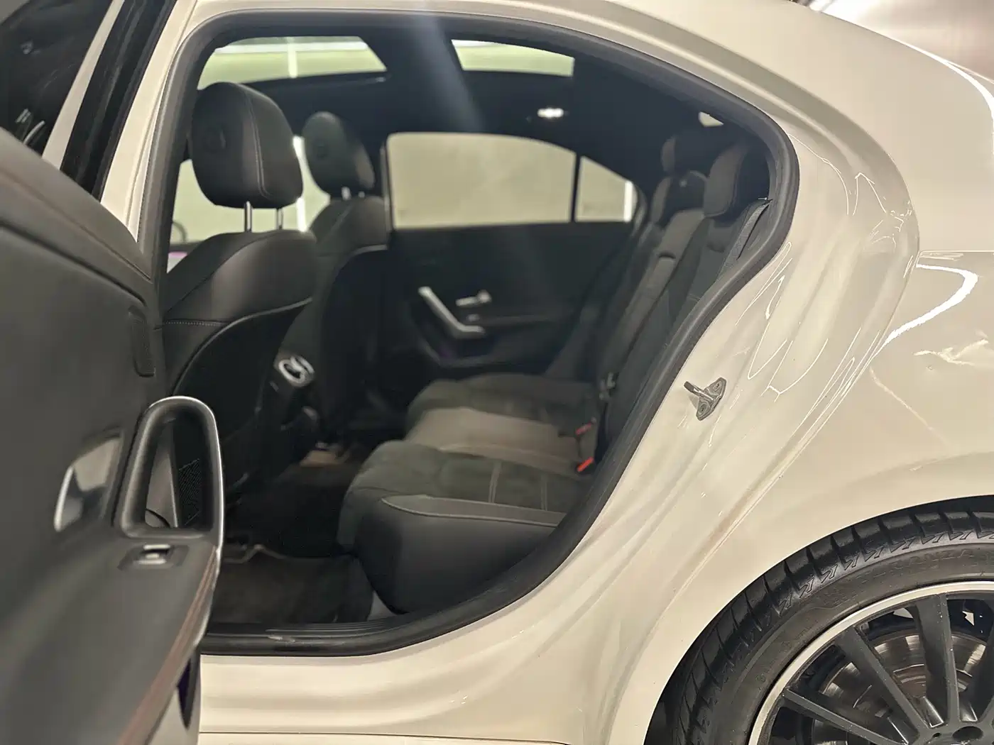 Mercedes-Benz A-Class 2019 A 200 L Sport Sedane Pioneer Special Edition фото 19