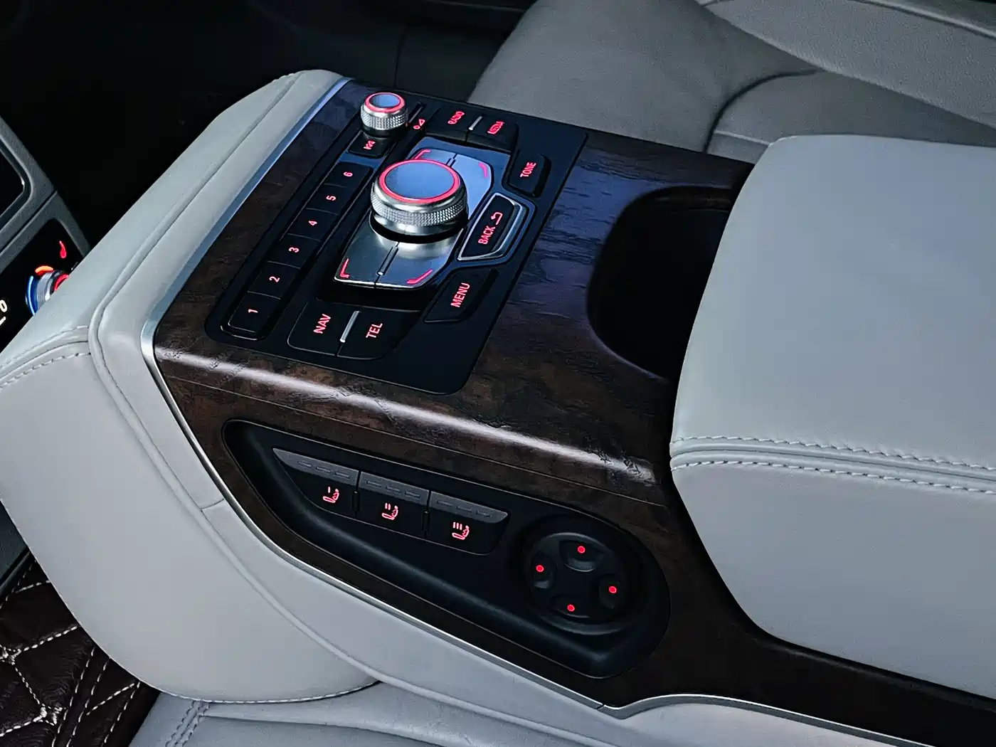 Audi A6L 2014 50 TFSI quattro Luxury фото 12