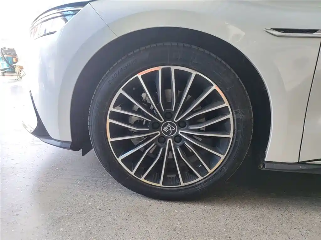 BYD Han 2020 EV Extended Range Luxury фото 23