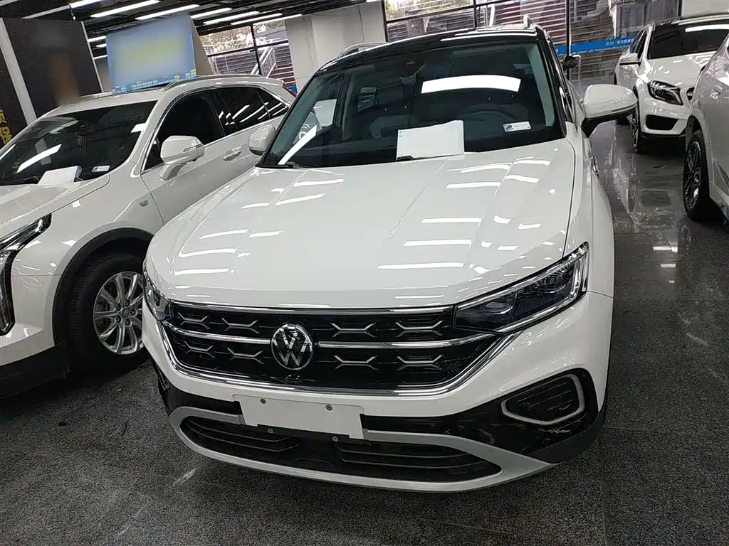 Volkswagen Tayron 2023 330TSI 2WD Luxury Plus Advanced Edition фото 3