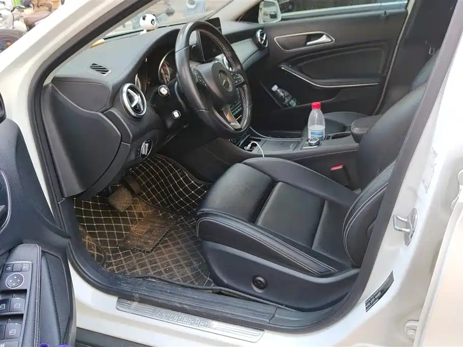 Mercedes-Benz GLA 2016 GLA 200 Fashion фото 9