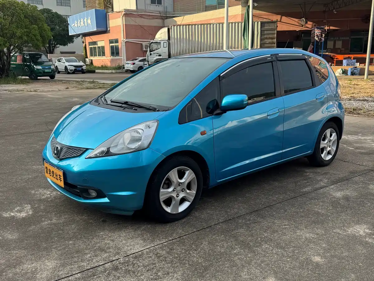 Photo 1 - Honda Fit