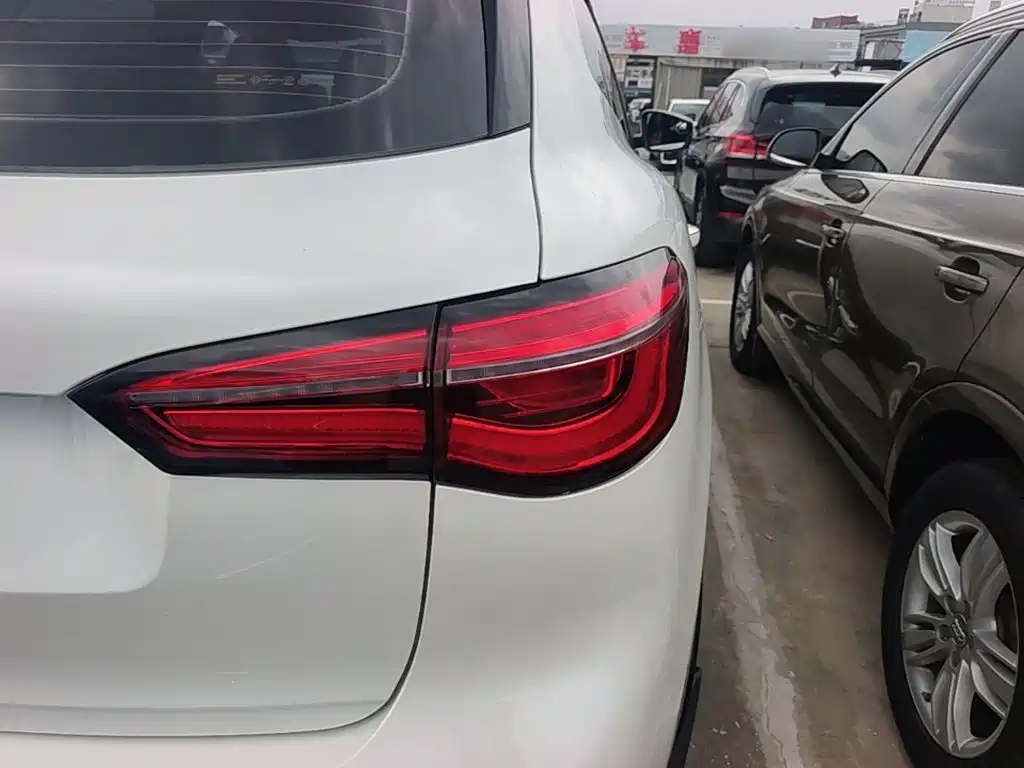 MG HS 2019 2018 30T Automatic 2WD Trophy Hormone Super Burn Edition China V