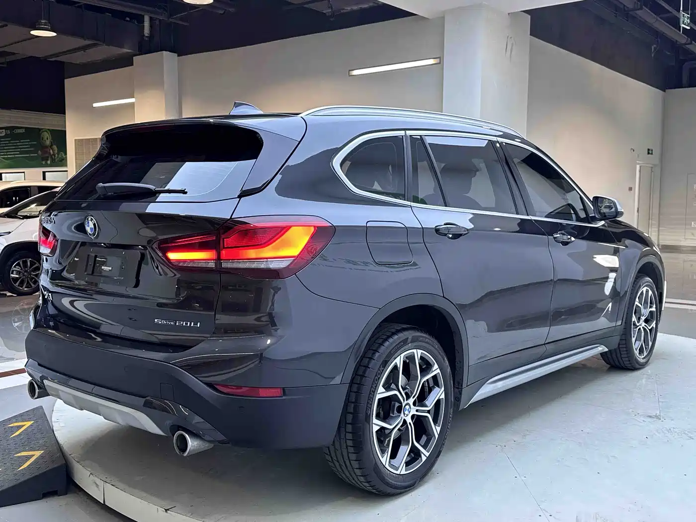 BMW X1 2022 sDrive20Li Premium фото 6