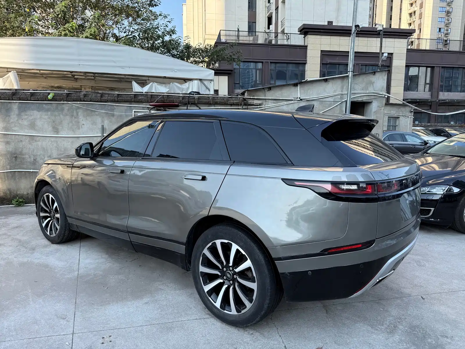 Фото 6 - Land Rover Range Rover Velar