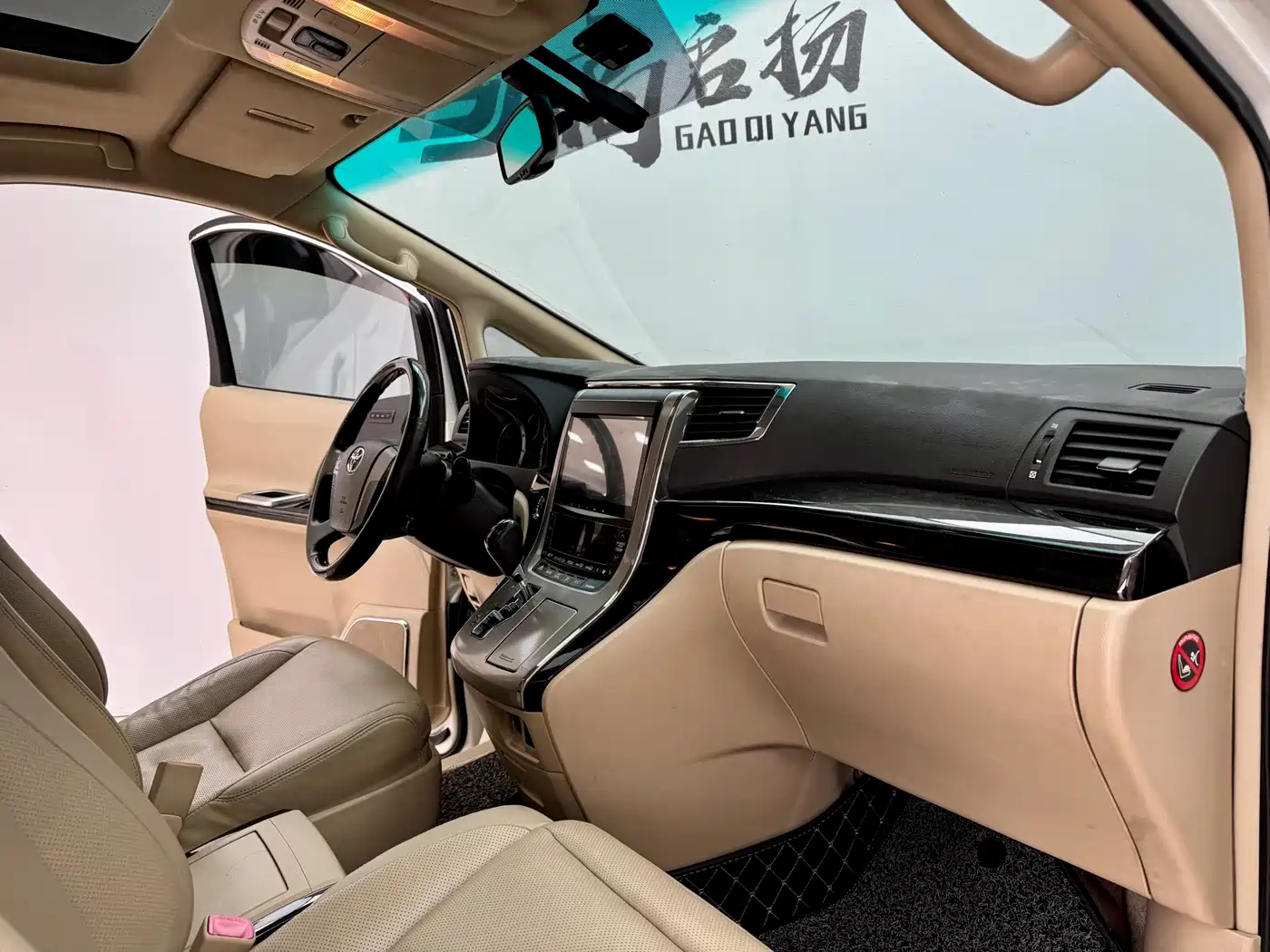 Toyota Alphard фото 13