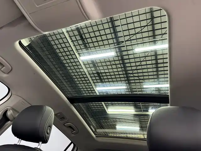 Volkswagen Tiguan L 2021 330TSI Automatic 2WD R-Line Premium фото 9