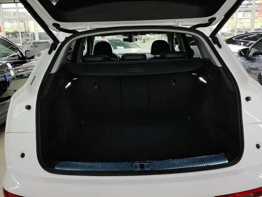 Audi Q5L 2018 2018 40 TFSI Prestige Fashion (China V)