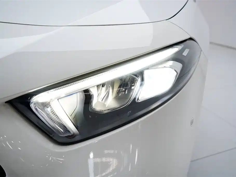 Mercedes-Benz A-Class 2019 A 200 L Sport Sedan фото 12