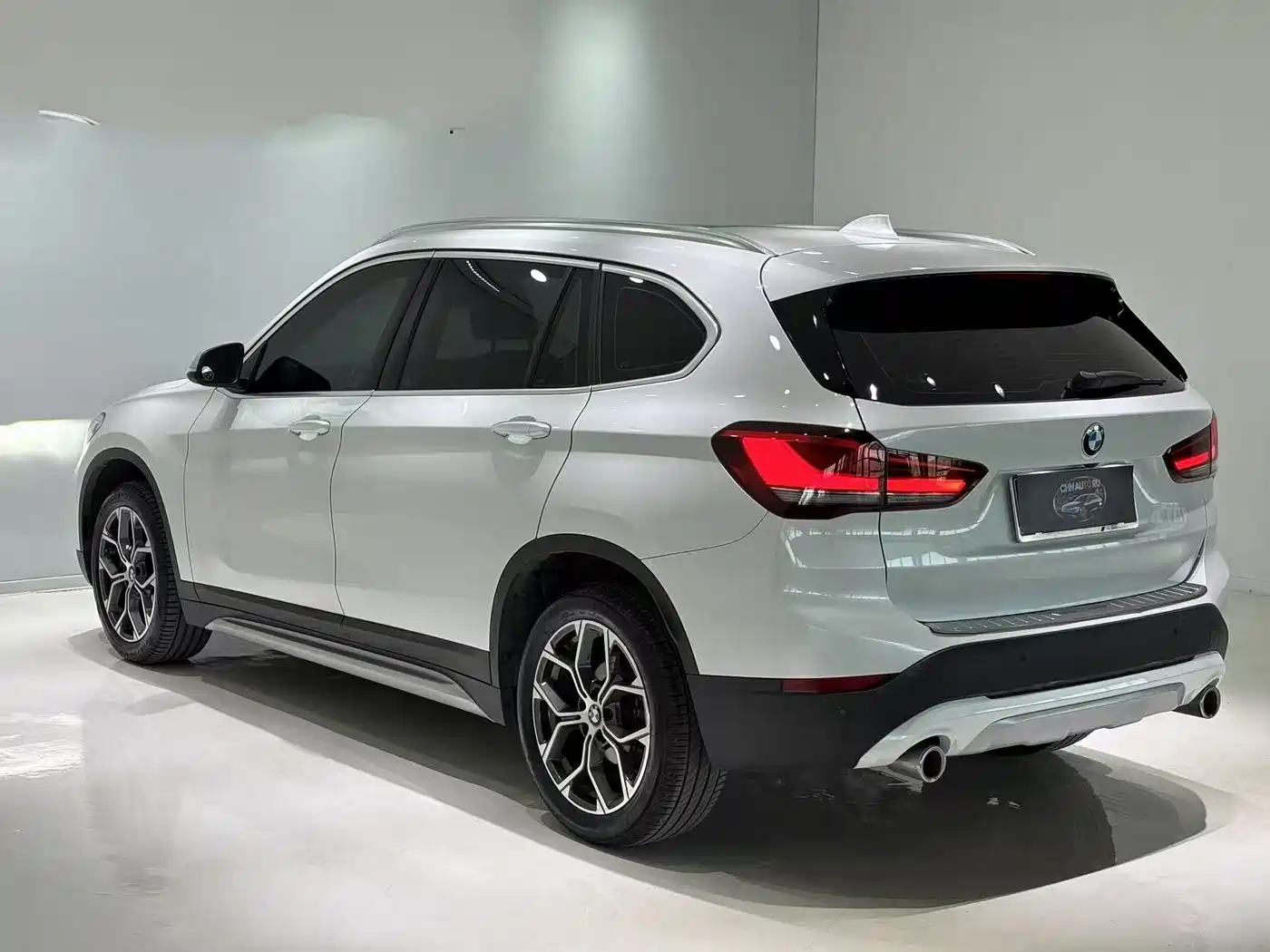 BMW X1 2022 sDrive20Li Fashion фото 6