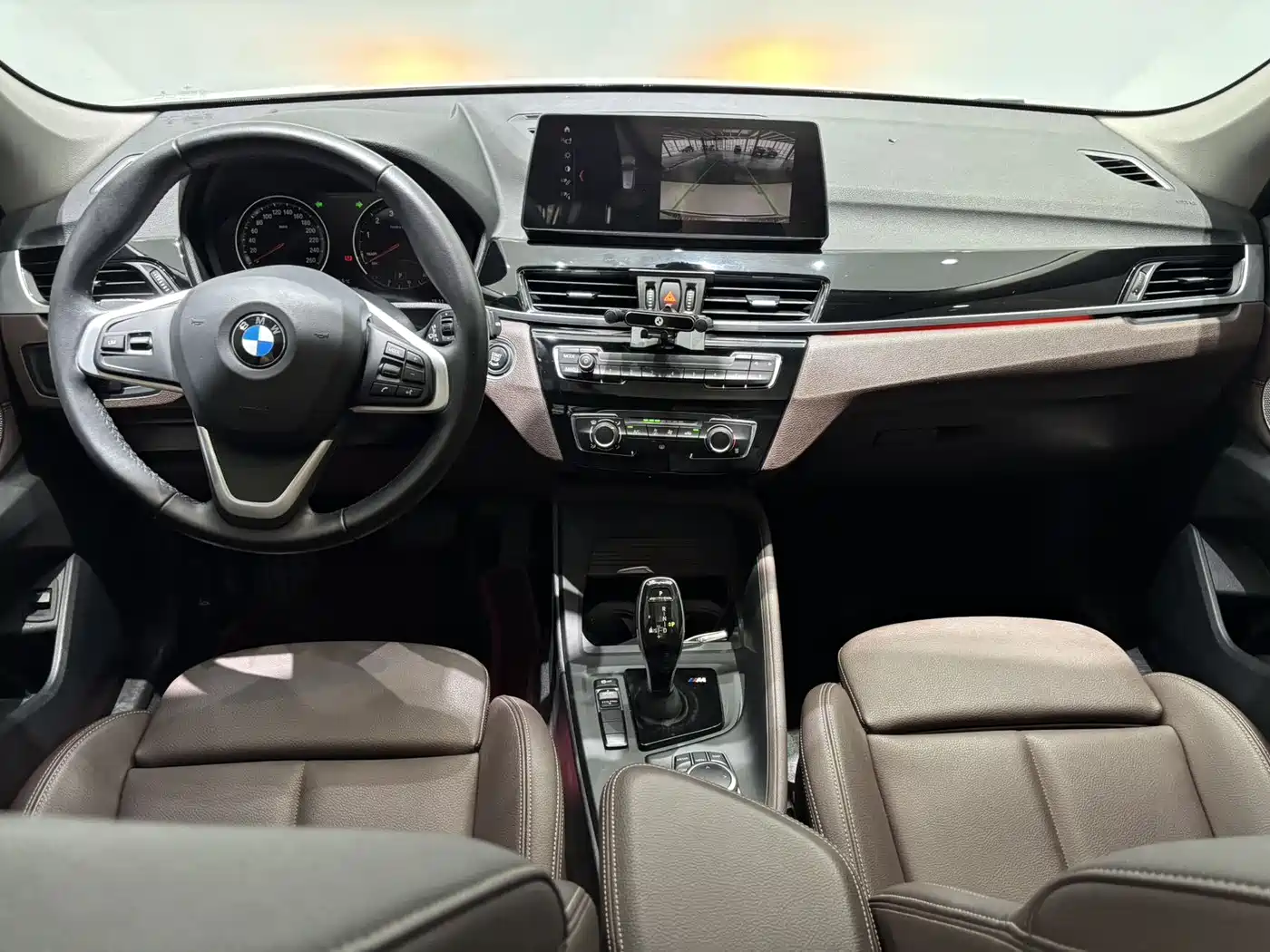 BMW X1 2022 sDrive20Li Fashion фото 8