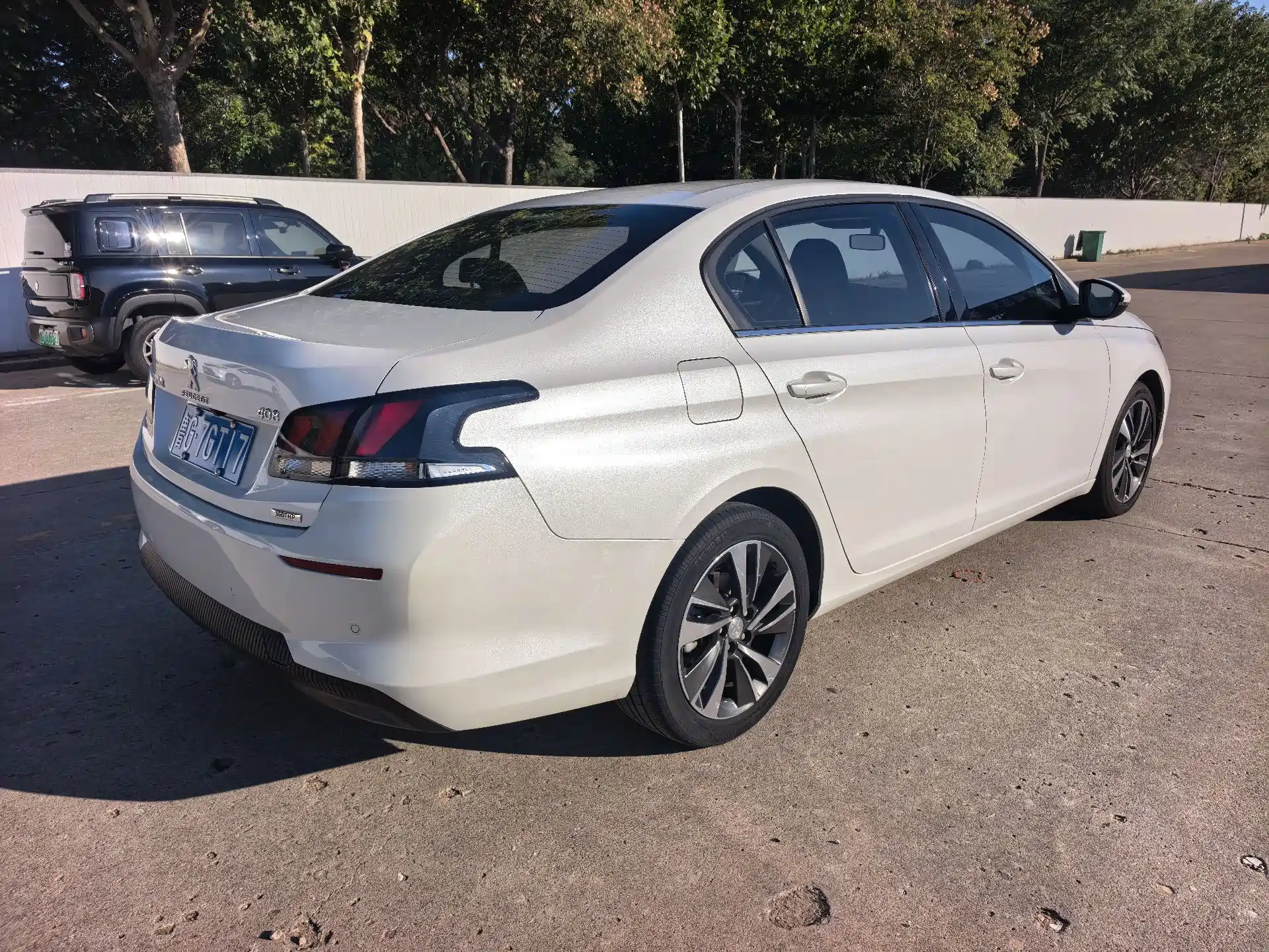 Photo 4 - Peugeot 408