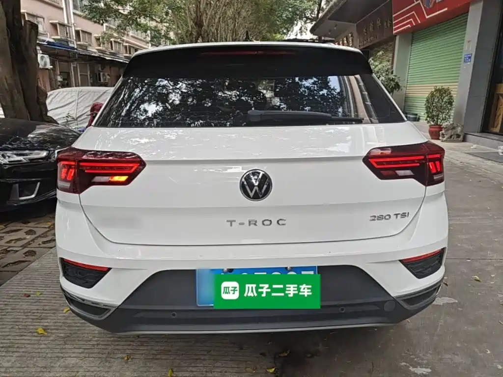 VOLKSWAGEN T-ROC EXPLORING SONGS