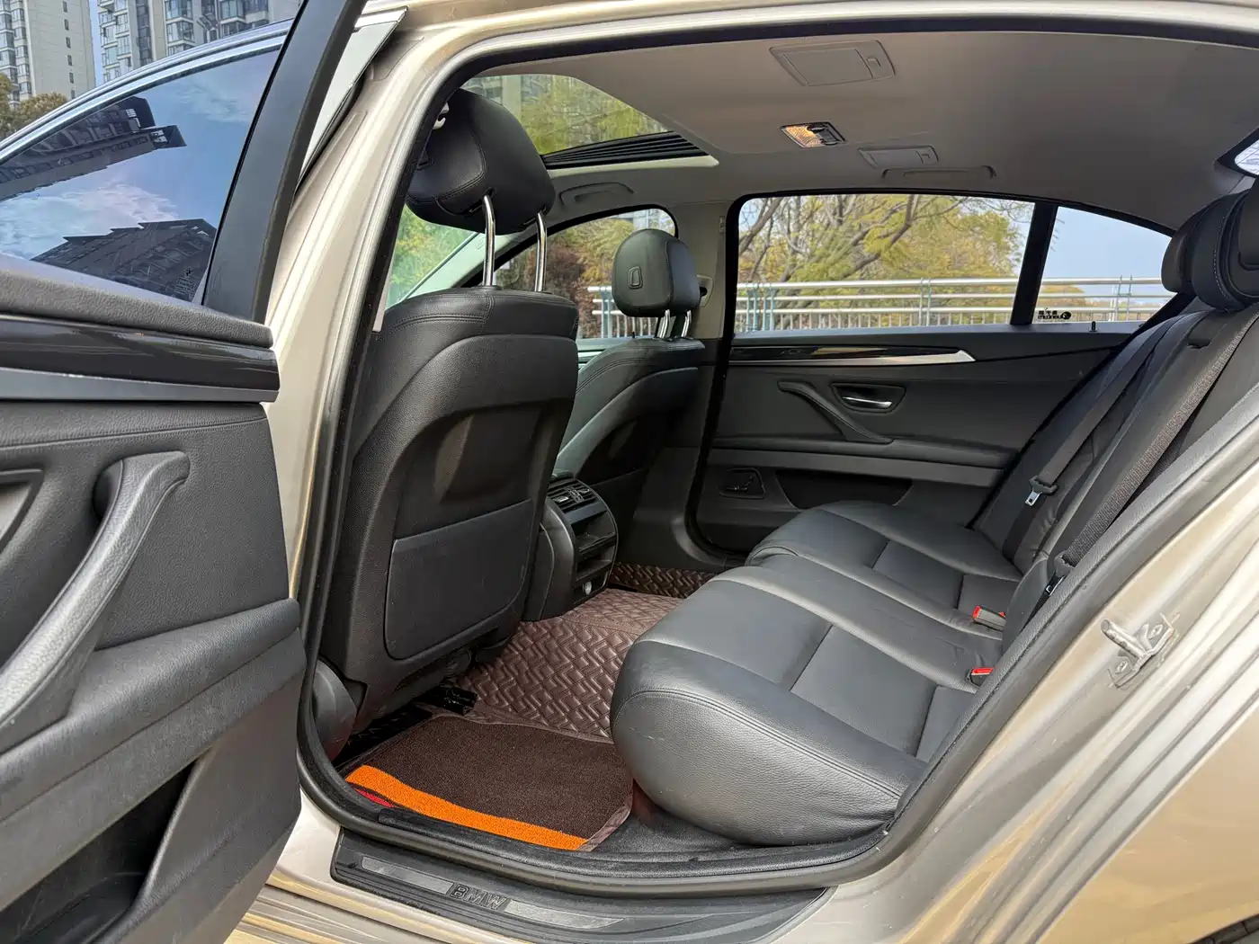 BMW 5 Series 2013 520Li Elegance фото 16