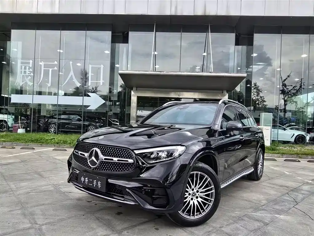 MERCEDES-BENZ GLC