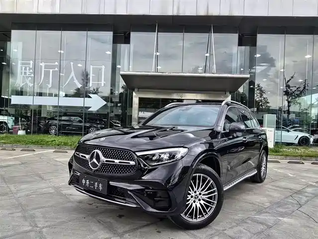 mercedes-benz glc