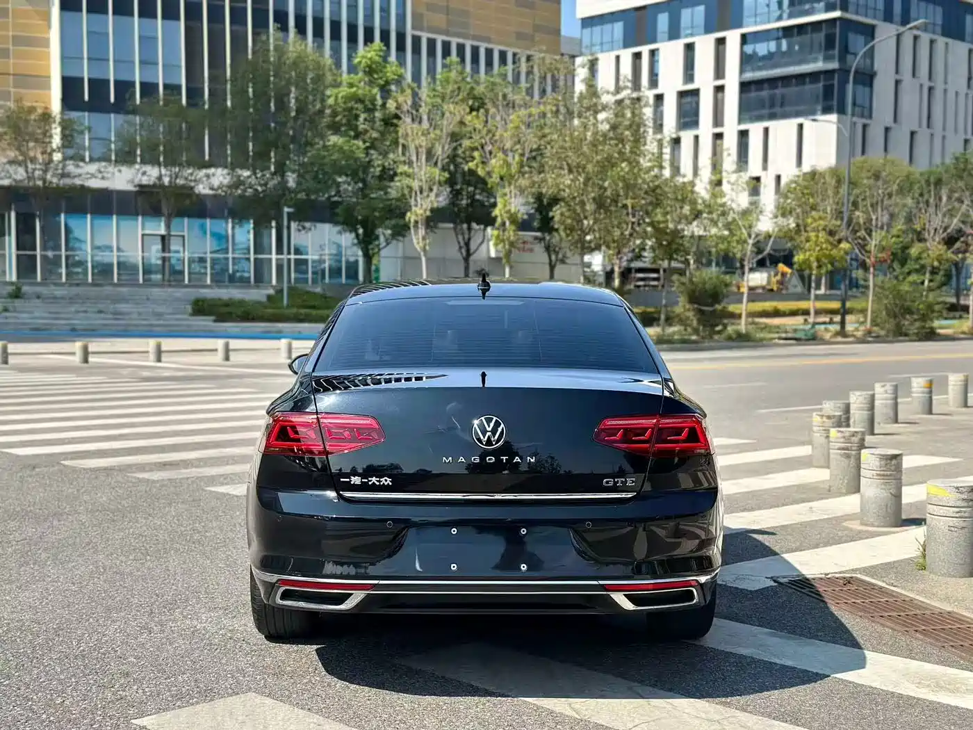 Volkswagen Magotan GTE Plug-in Hybrid 2022 GTE Luxury фото 6