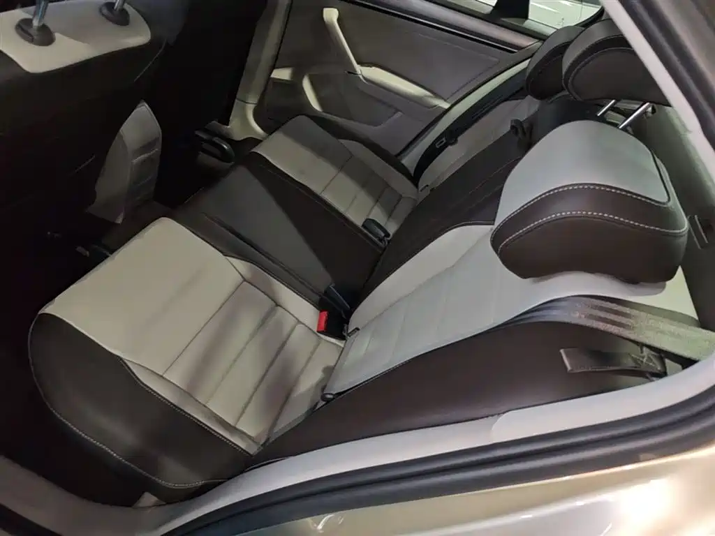 Volkswagen Bora 2016 Model 1.6L Automatic Comfort фото 17