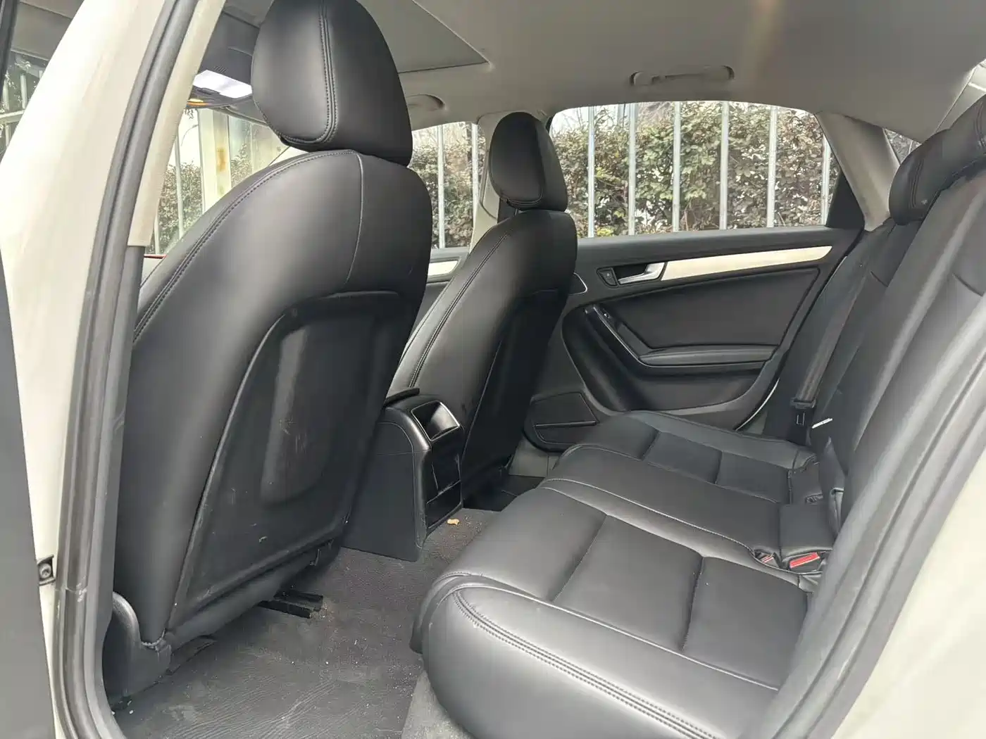 Audi A4L 2013 40 TFSI quattro Personality Sport фото 8