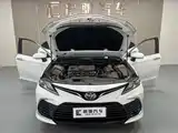 Фото 15 - Toyota Camry