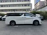 Фото 6 - Toyota Vellfire