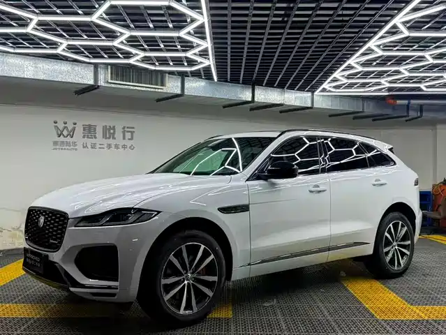 Jaguar F-PACE 2024 P250 R-Dynamic SE — фото 1