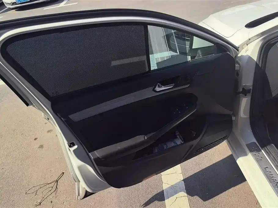 Volkswagen Lamando 2015 230TSI DSG Style фото 7