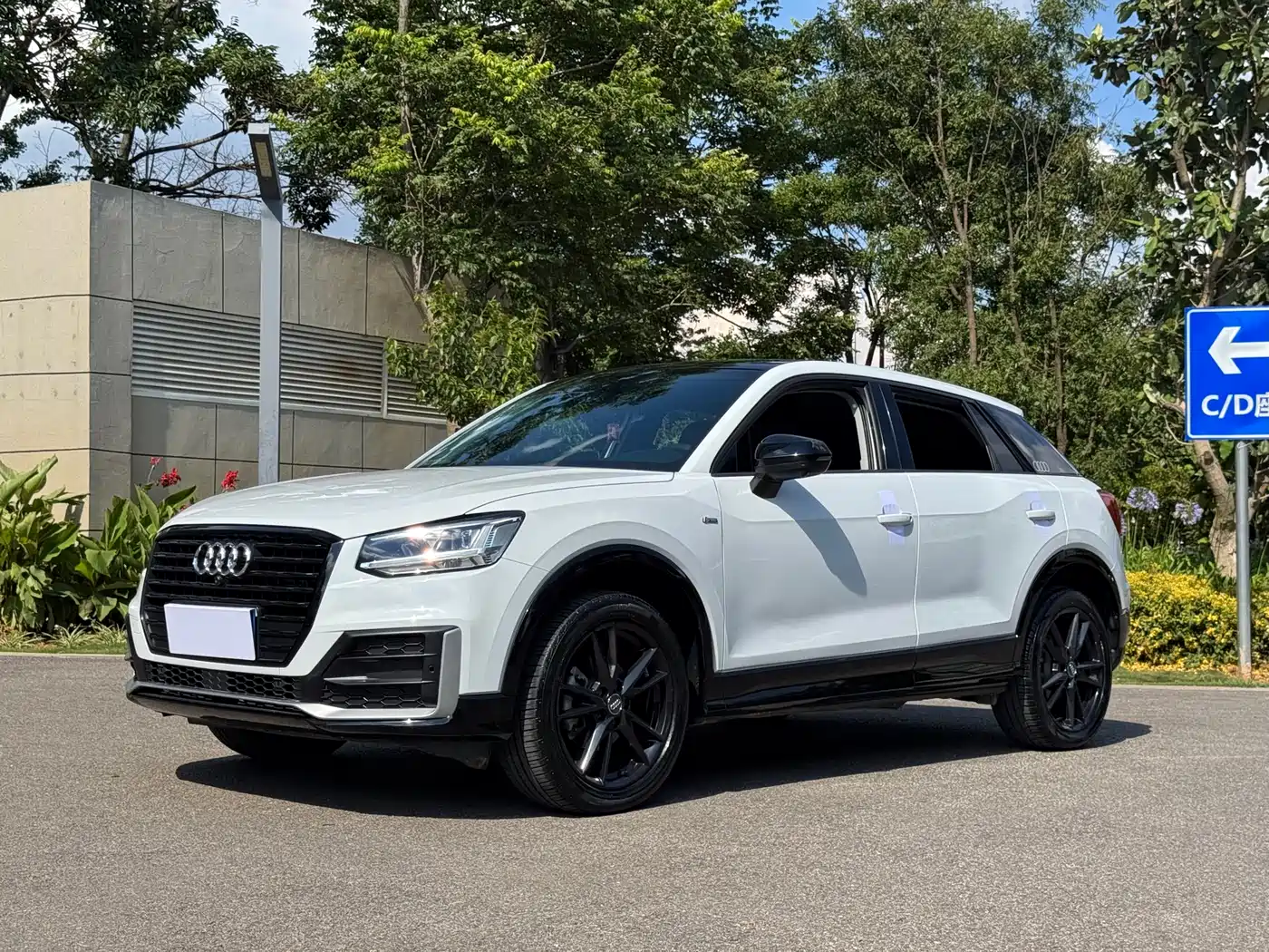 Audi Q2L 2021 Model 35 TFSI Fashion Dynamic