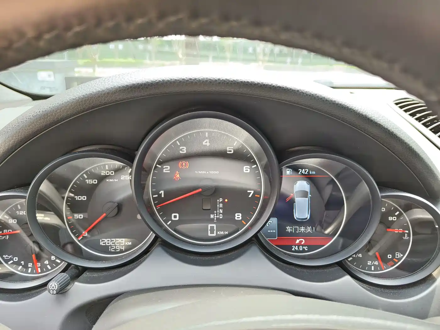 Porsche Cayenne 2014 Cayenne Platinum Edition 3.0T фото 14