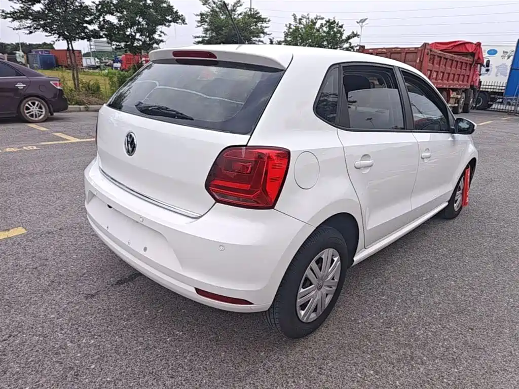 Volkswagen Polo 2018 1.5L Auto Safe Drive фото 7
