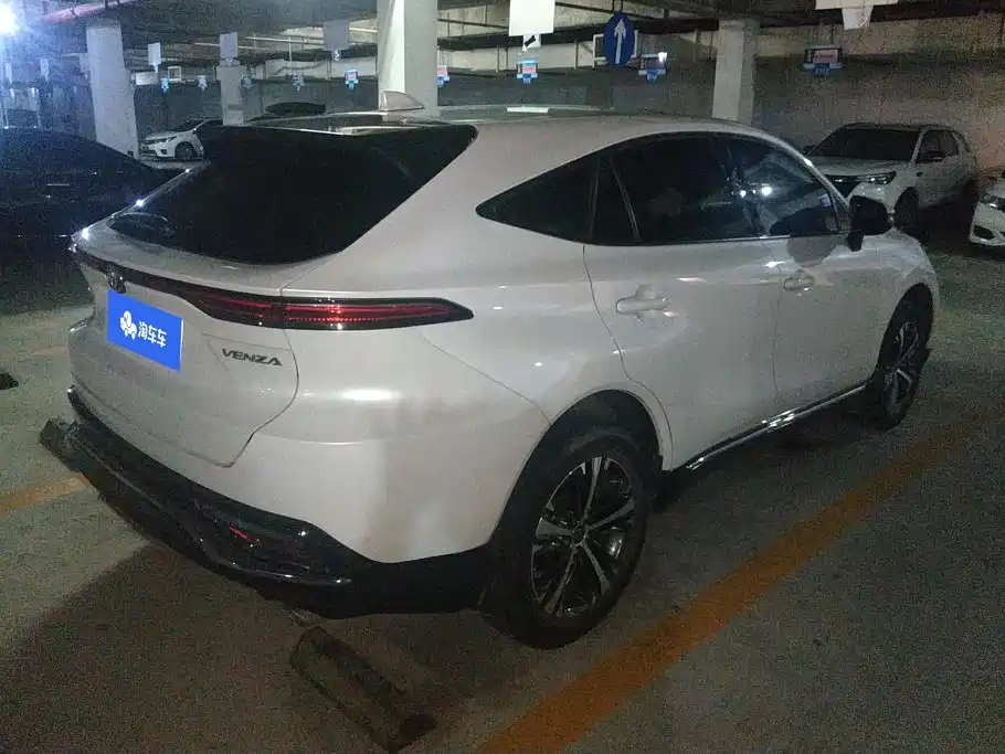 Toyota Venza 2022 2022 2.0L CVT 2WD Luxury