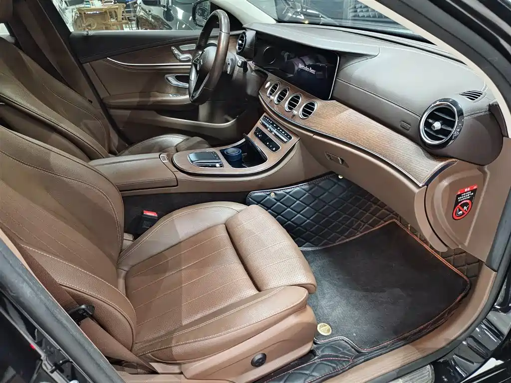 Mercedes-Benz E-Class 2023 E 260 L фото 9