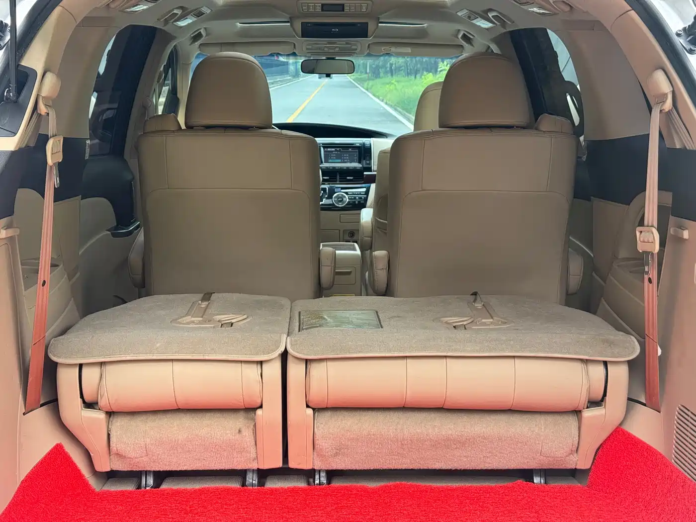 Фото 7 - Toyota Previa