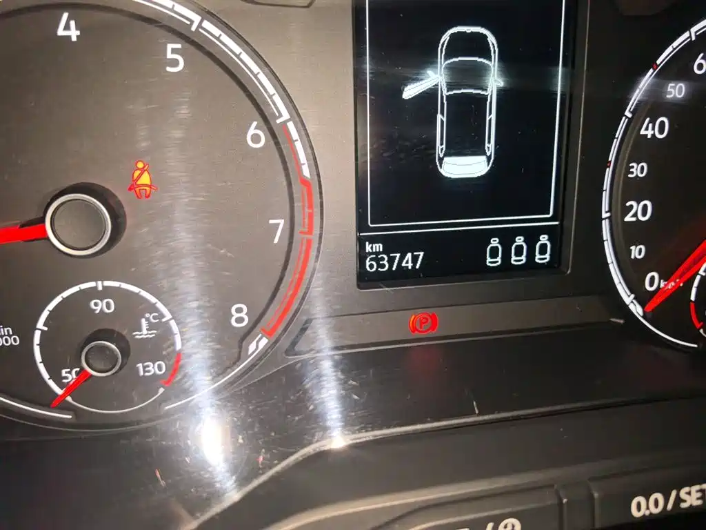 Volkswagen Polo 2019 Plus 1.5L Automatic Colorful Tech Edition фото 9